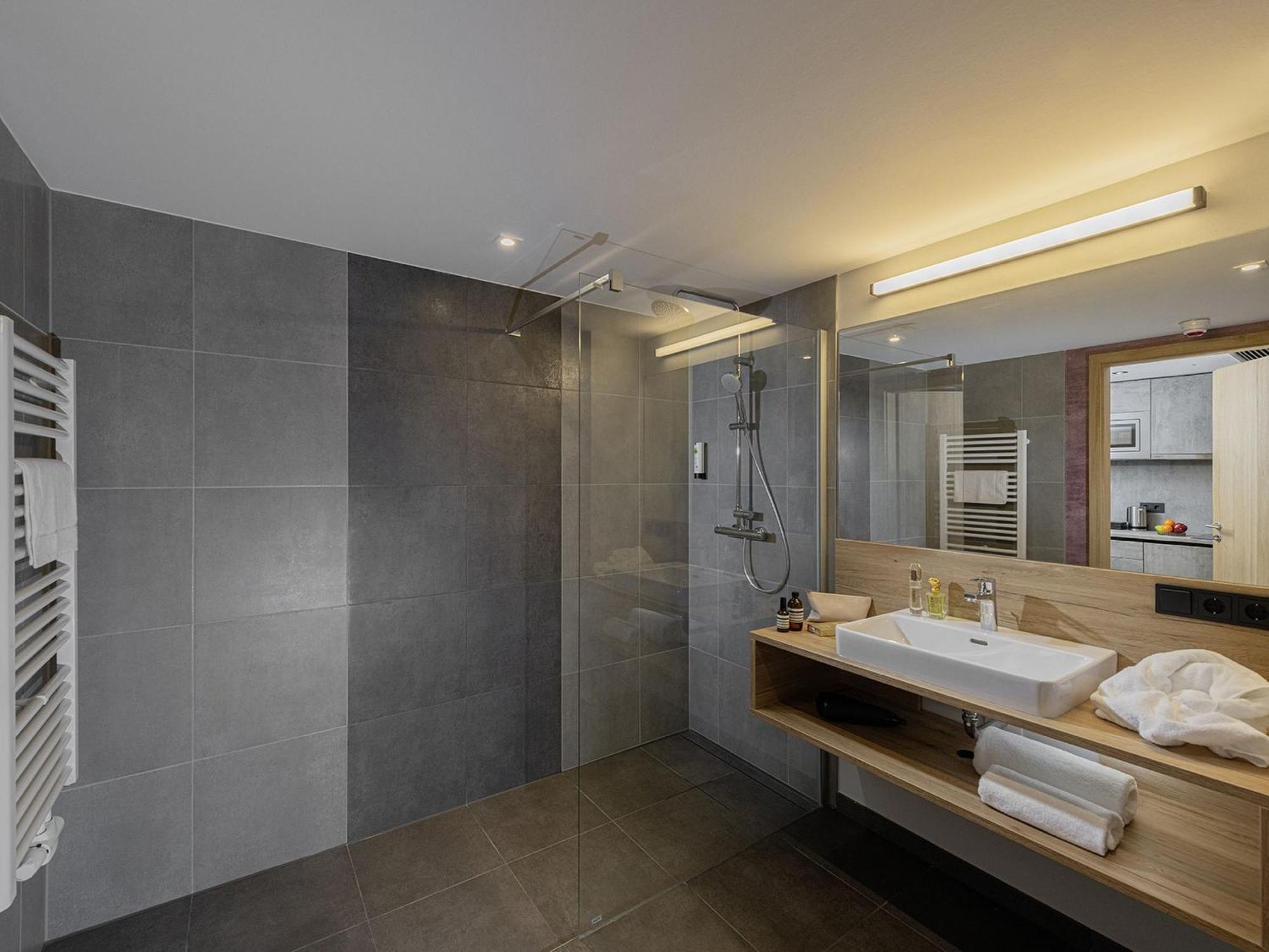 Adoro Aparthotel Бюхль Экстерьер фото